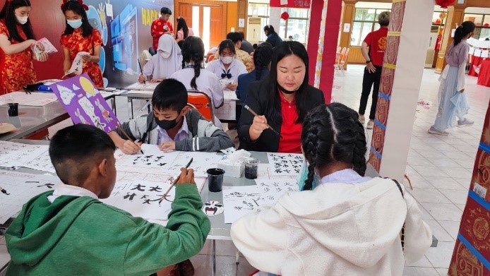 เข้าร่วมกิจกรรมเผยแพร่ภาษาและวัฒนธรรมจีน จัดโดยโปรแกรมวิชาการสอนภาษาจีน คณะครุศาสตร์ มหาวิทยาลัยราชภัฏเชียงราย 